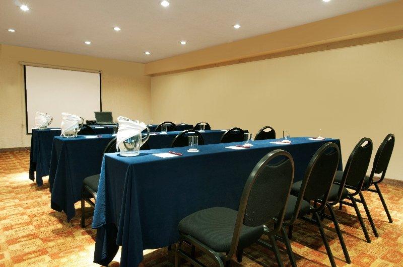 Fiesta Inn Toluca Centro Ngoại thất bức ảnh