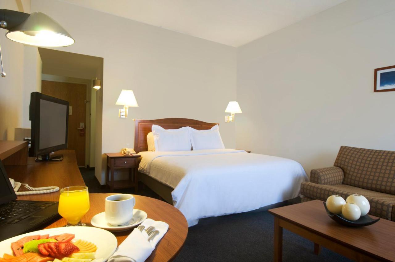 Fiesta Inn Toluca Centro Ngoại thất bức ảnh