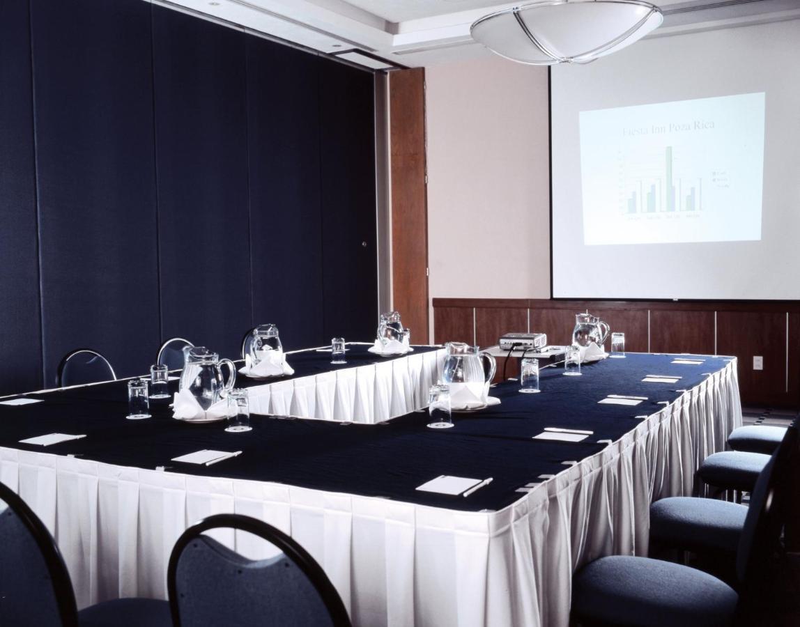 Fiesta Inn Toluca Centro Ngoại thất bức ảnh