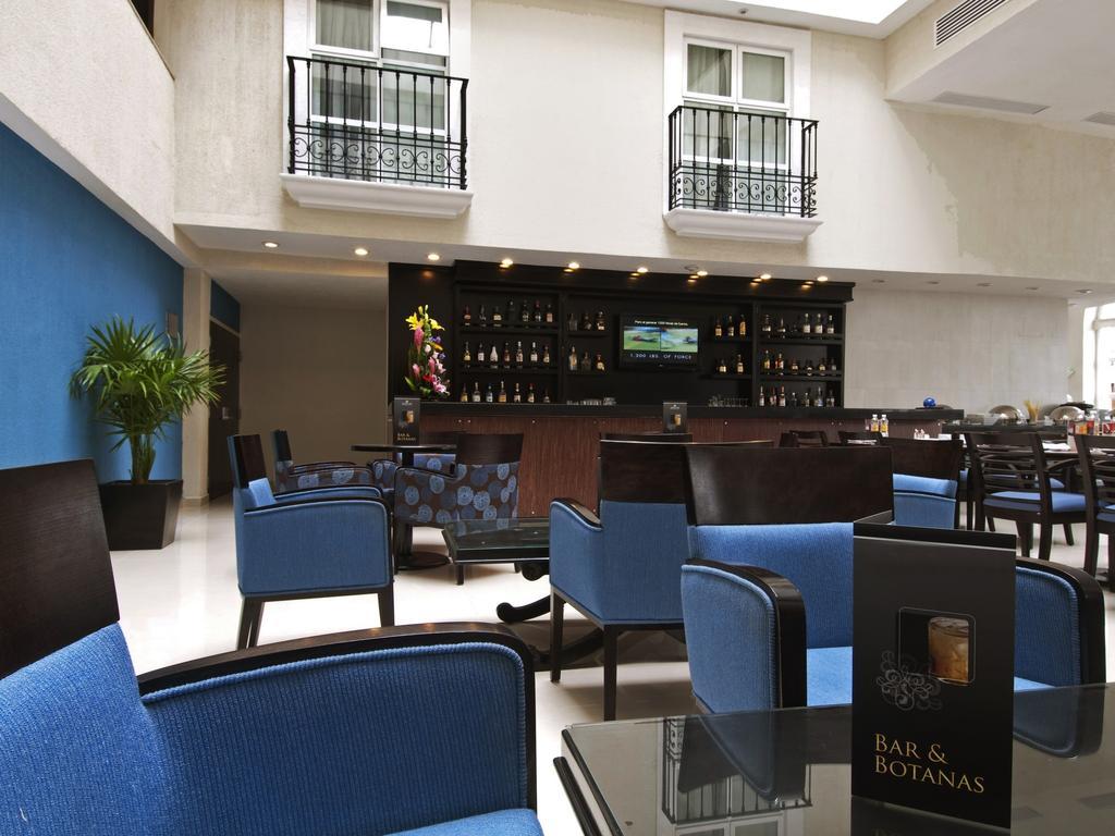 Fiesta Inn Toluca Centro Ngoại thất bức ảnh